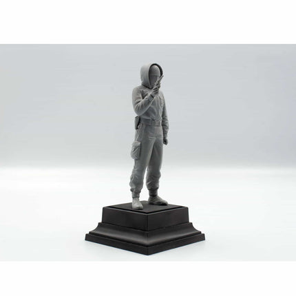 ICM Squid Game Square Staff Plastic Scale Figurine 1/16 - The Scale Model Stash